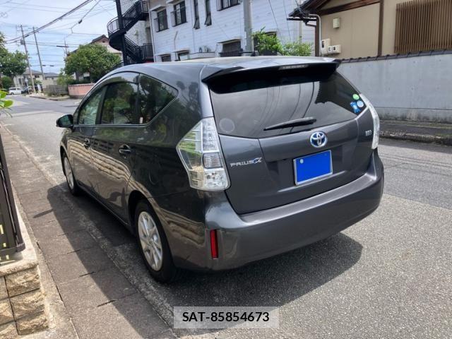 Toyota PRIUS ALPHA 2013-03 8037790-3