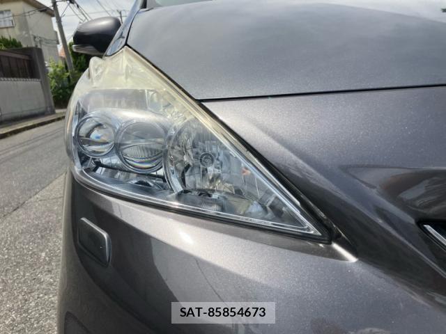 Toyota PRIUS ALPHA 2013-03 8037790-4