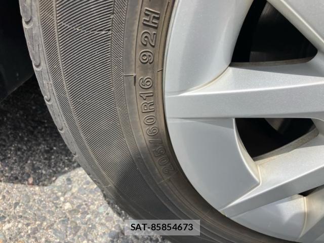 Toyota PRIUS ALPHA 2013-03 8037790-7