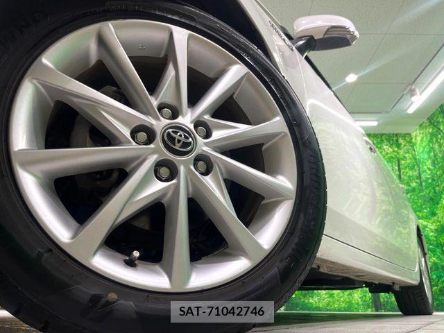 Toyota PRIUS ALPHA 2015-05 8037768-12