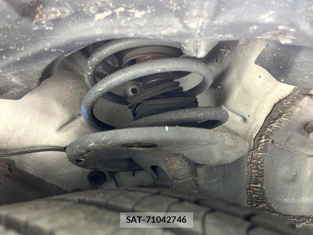 Toyota PRIUS ALPHA 2015-05 8037768-19