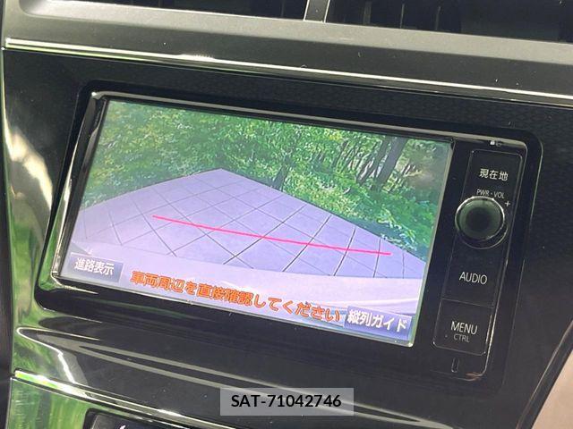 Toyota PRIUS ALPHA 2015-05 8037768-4