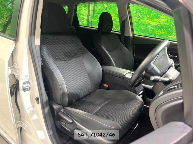 Toyota PRIUS ALPHA 2015-05 8037768-7