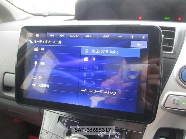 Toyota PRIUS ALPHA 2011-12 8037786-9