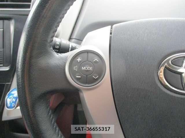 Toyota PRIUS ALPHA 2011-12 8037786-18