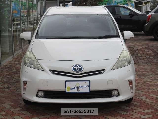 Toyota PRIUS ALPHA 2011-12 8037786-1