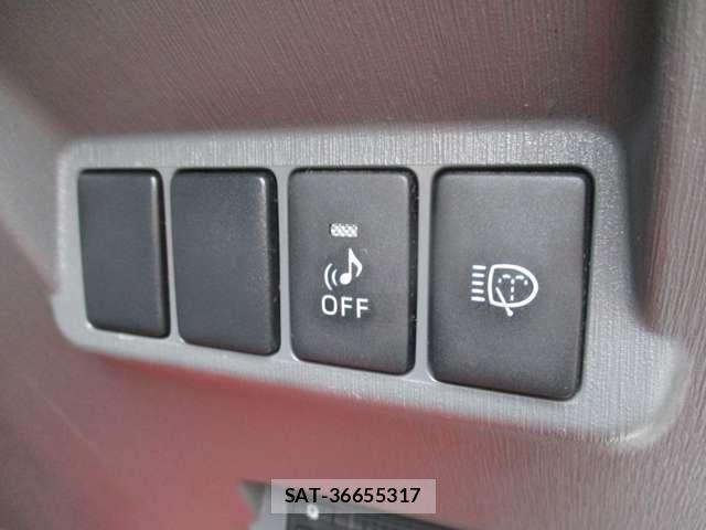 Toyota PRIUS ALPHA 2011-12 8037786-23