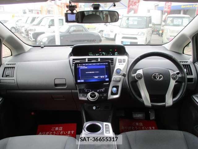 Toyota PRIUS ALPHA 2011-12 8037786-6
