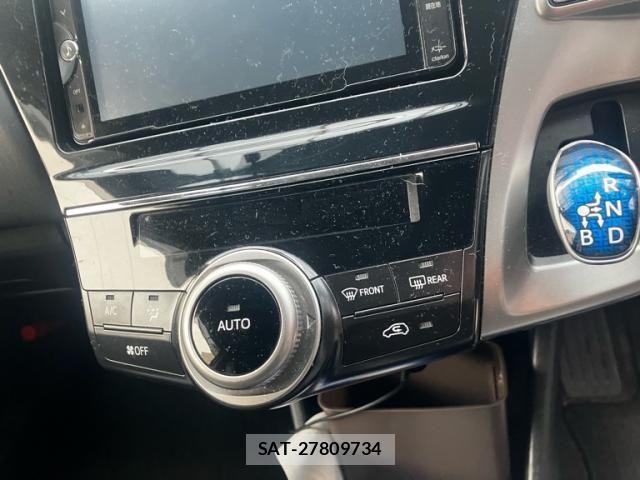 Toyota PRIUS ALPHA 2015-10 8037785-9