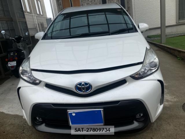 Toyota PRIUS ALPHA 2015-10 8037785-1