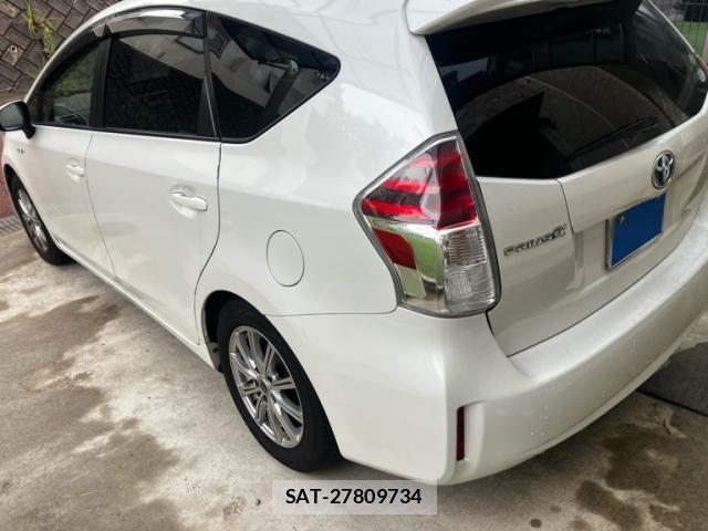 Toyota PRIUS ALPHA 2015-10 8037785-4