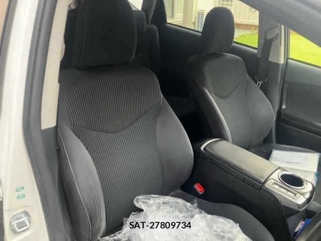 Toyota PRIUS ALPHA 2015-10 8037785-6