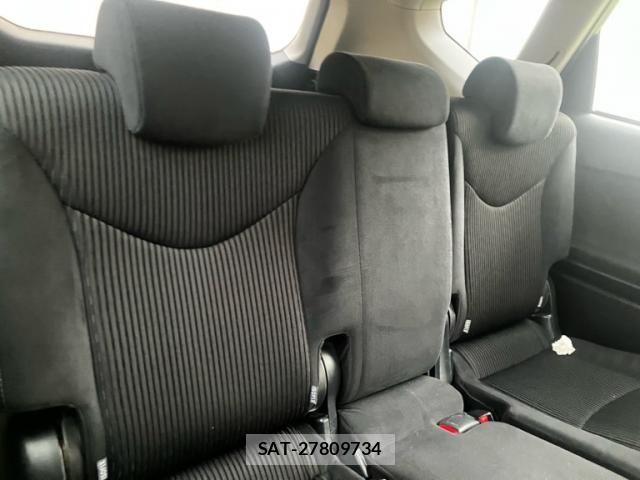 Toyota PRIUS ALPHA 2015-10 8037785-7