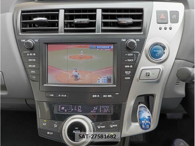 Toyota PRIUS ALPHA 2011-06 8037782-12