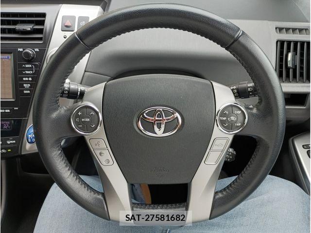 Toyota PRIUS ALPHA 2011-06 8037782-13
