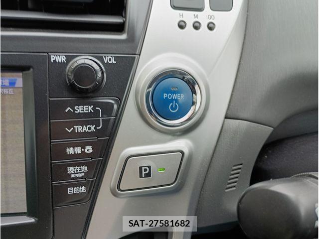 Toyota PRIUS ALPHA 2011-06 8037782-14