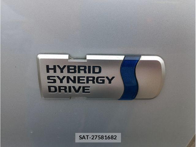 Toyota PRIUS ALPHA 2011-06 8037782-18