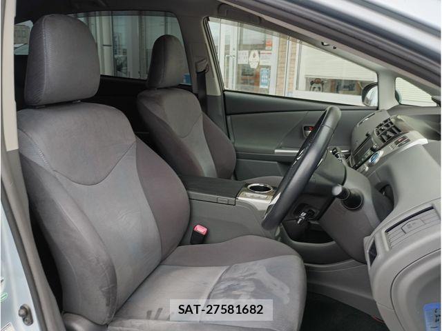 Toyota PRIUS ALPHA 2011-06 8037782-5
