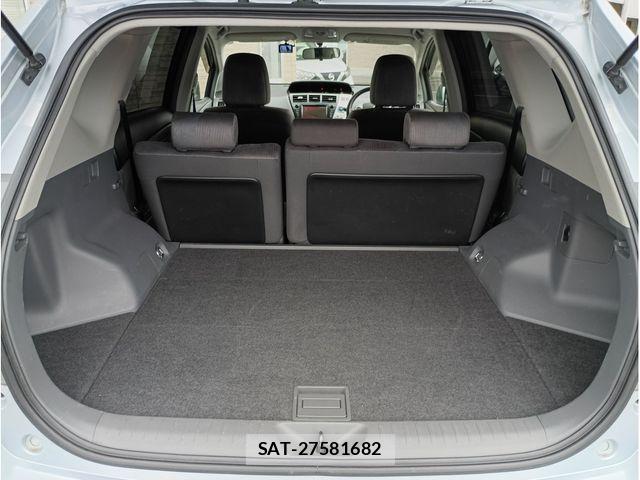 Toyota PRIUS ALPHA 2011-06 8037782-8