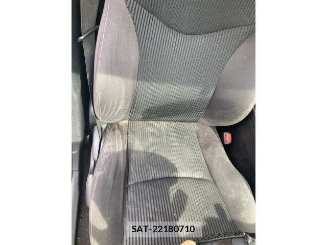 Toyota PRIUS ALPHA 2015-12 8037784-9