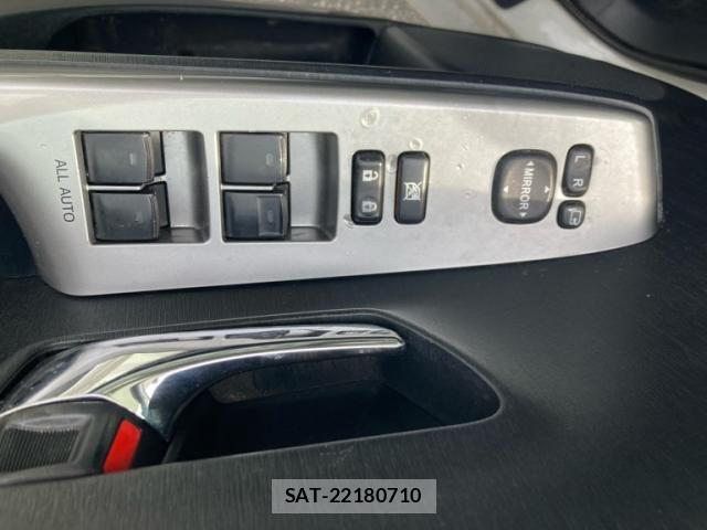Toyota PRIUS ALPHA 2015-12 8037784-11