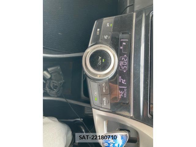 Toyota PRIUS ALPHA 2015-12 8037784-14