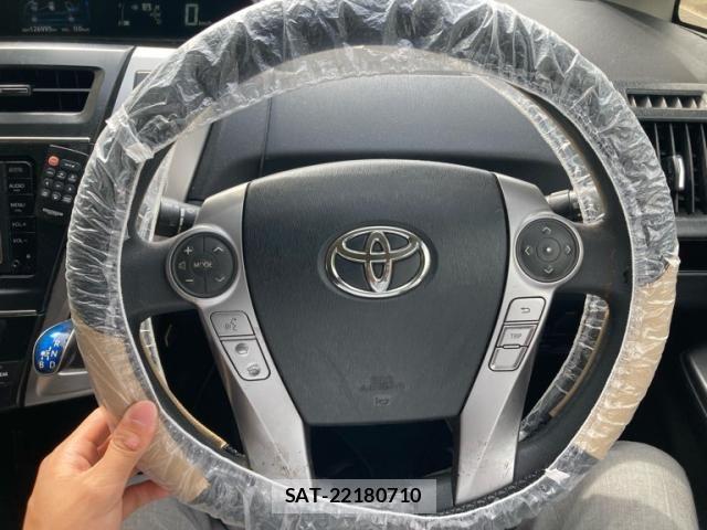 Toyota PRIUS ALPHA 2015-12 8037784-15