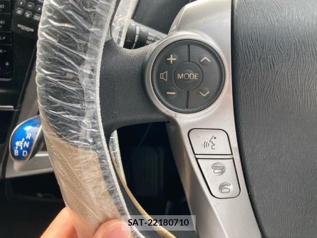 Toyota PRIUS ALPHA 2015-12 8037784-16