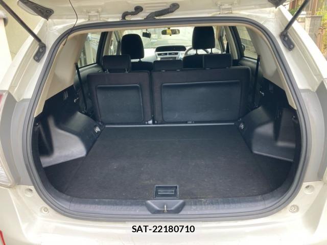 Toyota PRIUS ALPHA 2015-12 8037784-7
