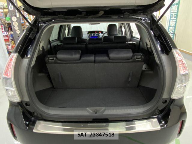 Toyota PRIUS ALPHA 2013-12 8037775-13