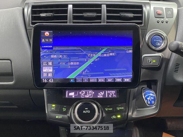 Toyota PRIUS ALPHA 2013-12 8037775-8