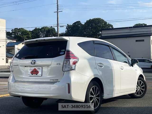 Toyota PRIUS ALPHA 2015-01 8037771-2