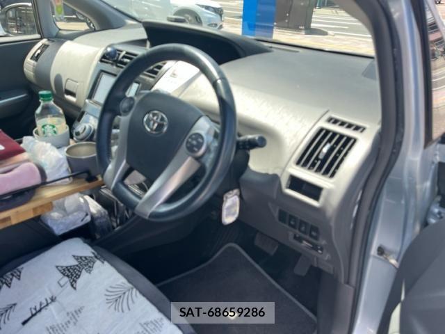 Toyota PRIUS ALPHA 2011-11 8037792-9