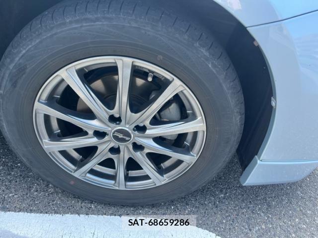 Toyota PRIUS ALPHA 2011-11 8037792-4