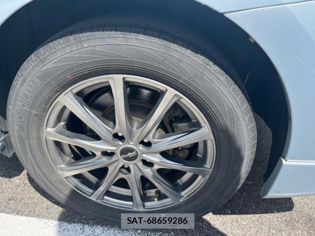 Toyota PRIUS ALPHA 2011-11 8037792-6