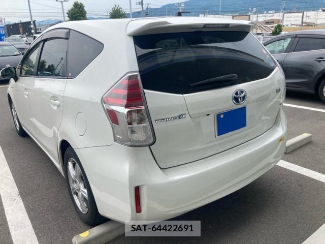 Toyota PRIUS ALPHA 2015-07 8037788-9