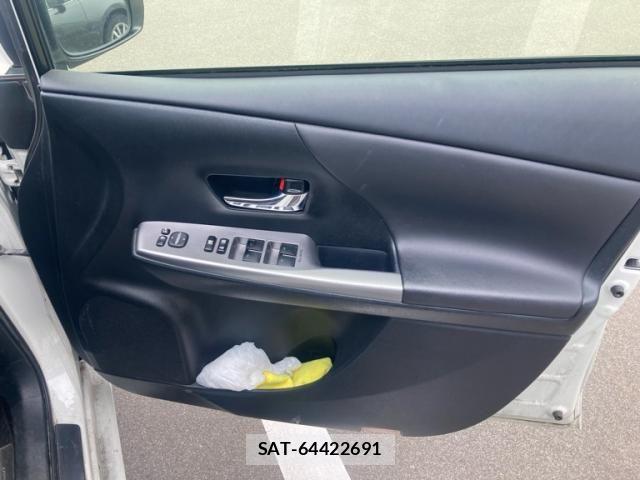 Toyota PRIUS ALPHA 2015-07 8037788-14
