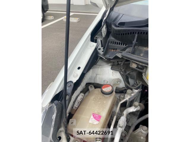 Toyota PRIUS ALPHA 2015-07 8037788-22