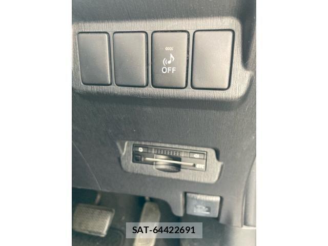 Toyota PRIUS ALPHA 2015-07 8037788-24