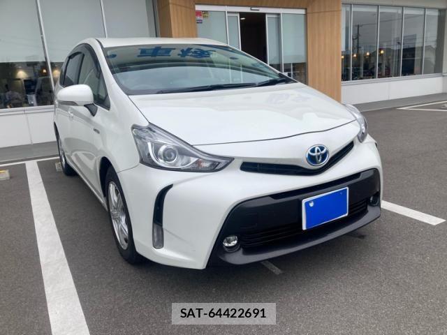 Toyota PRIUS ALPHA 2015-07 8037788-2
