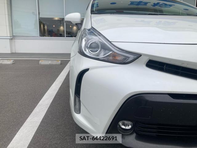 Toyota PRIUS ALPHA 2015-07 8037788-3