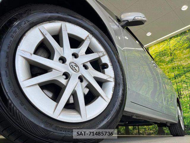 Toyota PRIUS ALPHA 2014-03 8037778-13