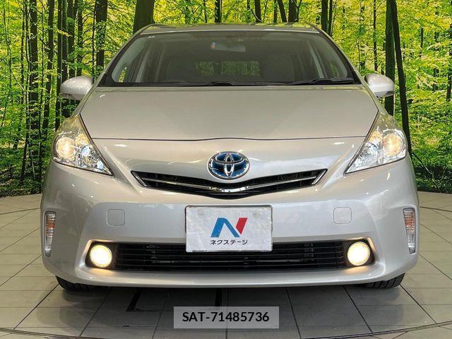 Toyota PRIUS ALPHA 2014-03 8037778-14