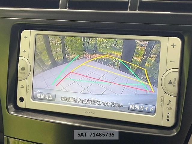 Toyota PRIUS ALPHA 2014-03 8037778-3