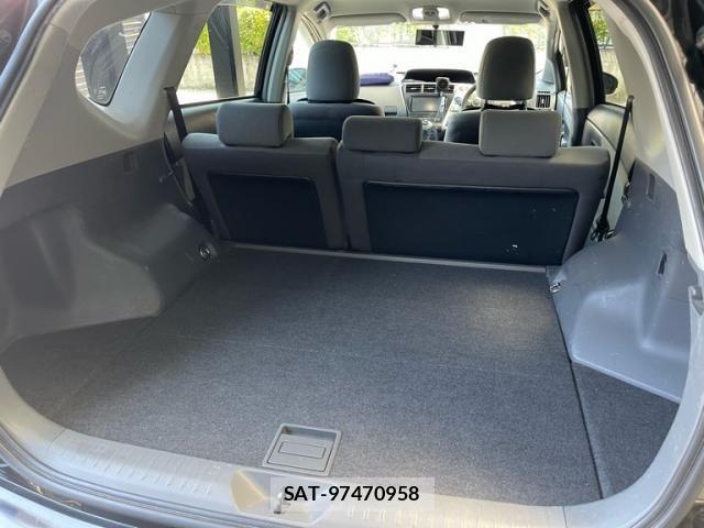 Toyota PRIUS ALPHA 2011-08 8037791-10