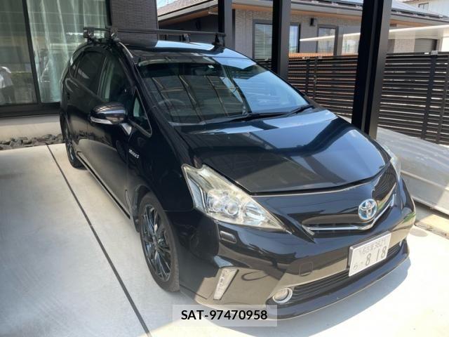 Toyota PRIUS ALPHA 2011-08 8037791-1