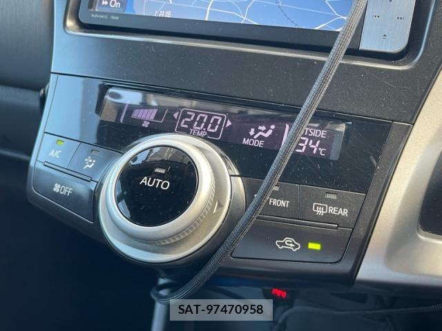 Toyota PRIUS ALPHA 2011-08 8037791-22