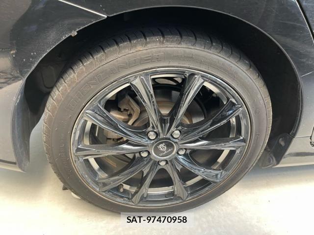 Toyota PRIUS ALPHA 2011-08 8037791-5