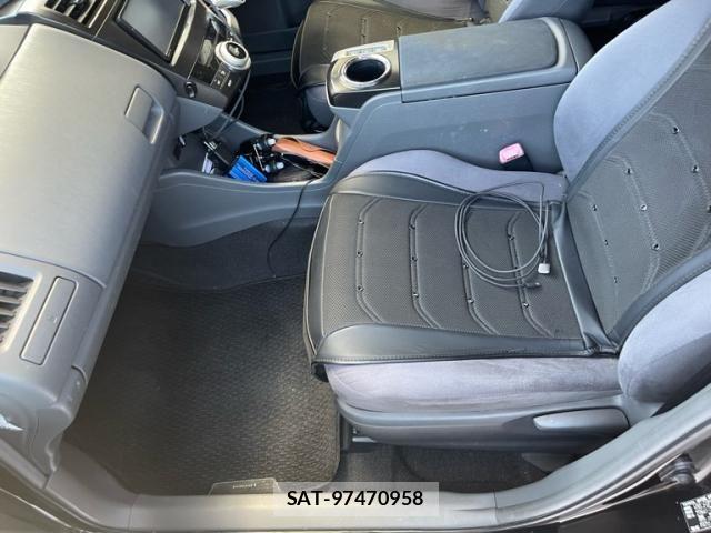 Toyota PRIUS ALPHA 2011-08 8037791-8