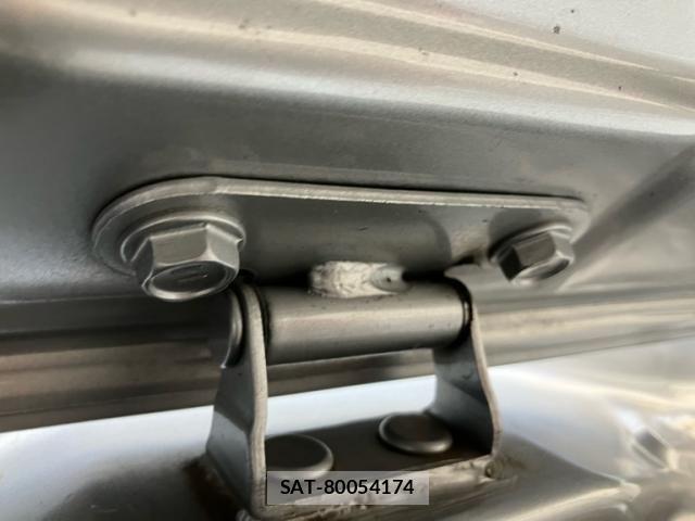 Toyota PRIUS ALPHA 2012-05 8037795-11
